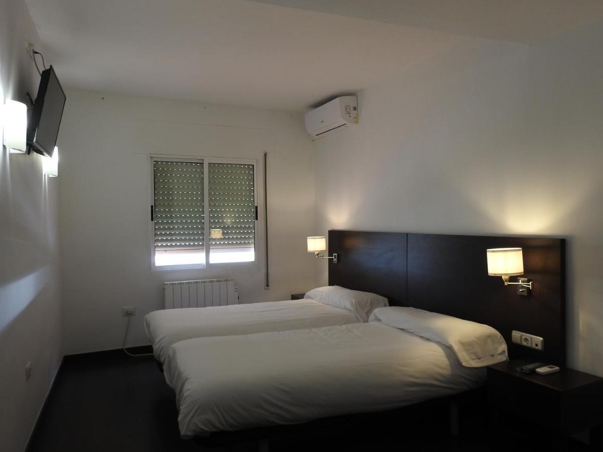 Hostal Meson De Paco Cariñena Dış mekan fotoğraf