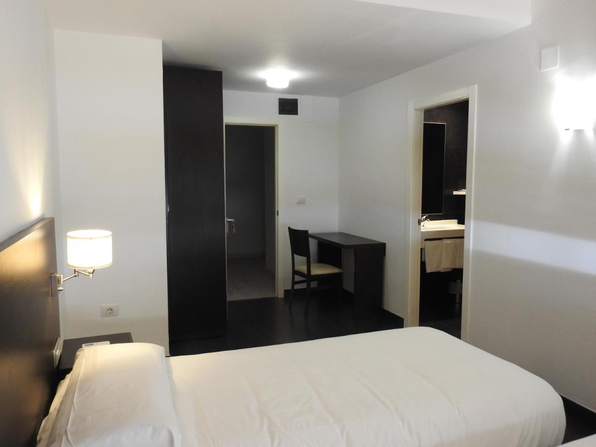Hostal Meson De Paco Cariñena Dış mekan fotoğraf