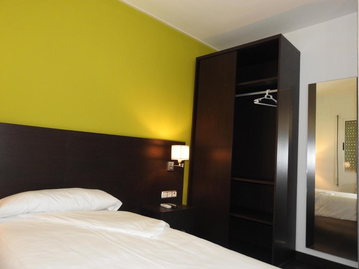 Hostal Meson De Paco Cariñena Dış mekan fotoğraf