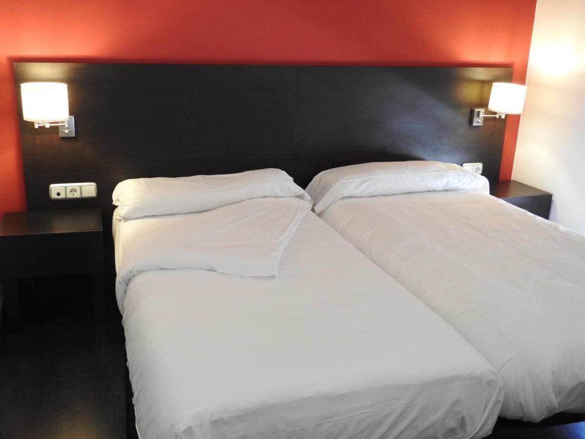 Hostal Meson De Paco Cariñena Dış mekan fotoğraf